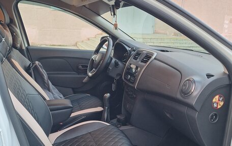 Renault Logan II, 2020 год, 950 000 рублей, 18 фотография