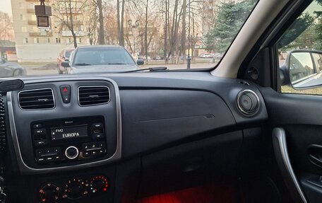 Renault Logan II, 2020 год, 950 000 рублей, 28 фотография