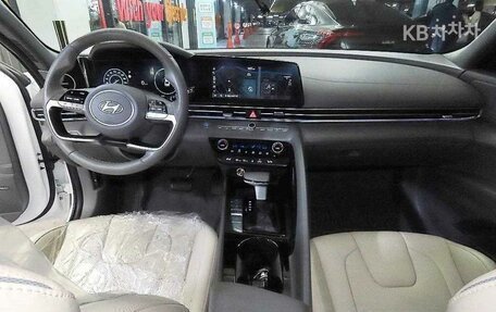 Hyundai Avante, 2023 год, 1 420 000 рублей, 10 фотография