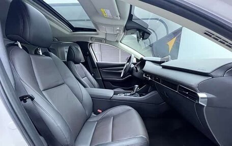 Mazda 3, 2022 год, 1 890 000 рублей, 8 фотография