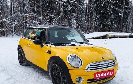 MINI Hatch, 2009 год, 665 000 рублей, 2 фотография