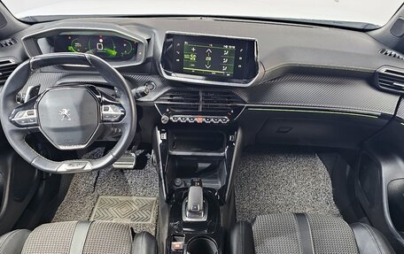 Peugeot 2008 II, 2021 год, 1 420 000 рублей, 7 фотография