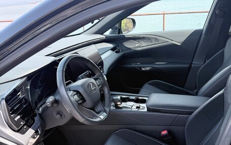 Lexus RX IV рестайлинг, 2023 год, 10 000 000 рублей, 12 фотография