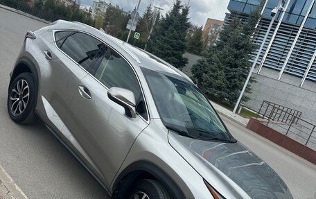 Lexus NX I, 2018 год, 2 990 000 рублей, 8 фотография