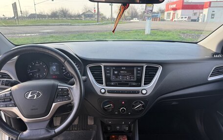 Hyundai Solaris II рестайлинг, 2019 год, 1 400 000 рублей, 7 фотография