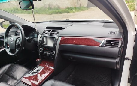 Toyota Camry, 2013 год, 1 600 000 рублей, 6 фотография