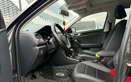 Volkswagen T-Roc I, 2023 год, 1 330 777 рублей, 5 фотография