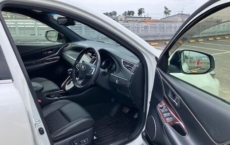 Toyota Harrier, 2014 год, 1 750 000 рублей, 7 фотография