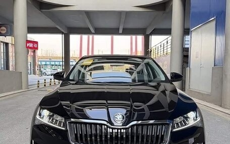 Skoda Superb, 2026 год, 2 420 000 рублей, 1 фотография