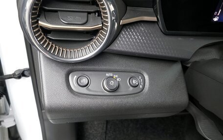 Chevrolet Trax, 2023 год, 1 620 000 рублей, 19 фотография