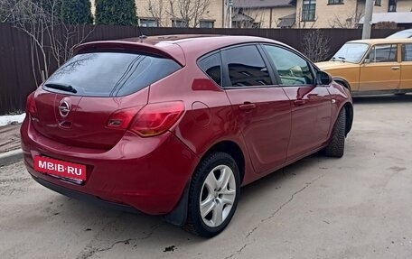Opel Astra J, 2011 год, 600 000 рублей, 4 фотография