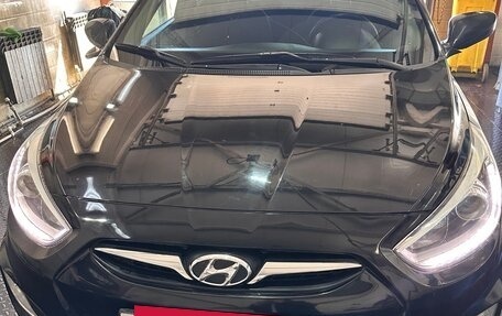 Hyundai Solaris II рестайлинг, 2014 год, 925 000 рублей, 3 фотография