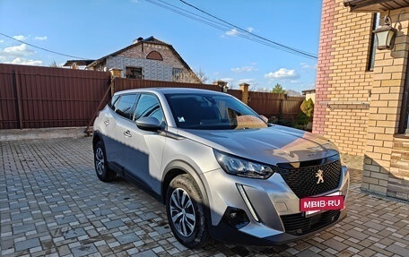 Peugeot 2008 II, 2020 год, 1 650 000 рублей, 2 фотография