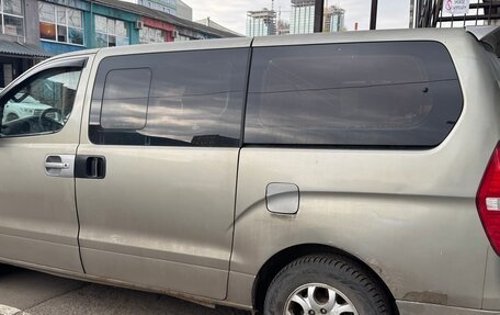 Hyundai Grand Starex Grand Starex I рестайлинг 2, 2011 год, 700 000 рублей, 4 фотография
