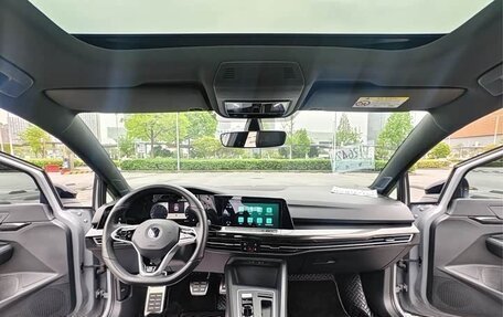 Volkswagen Golf VIII, 2023 год, 1 546 000 рублей, 10 фотография