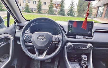 Toyota RAV4, 2020 год, 2 800 000 рублей, 12 фотография