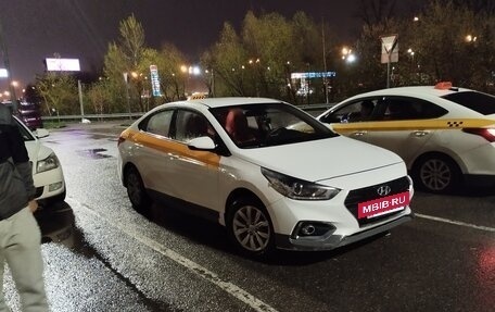 Hyundai Solaris II рестайлинг, 2019 год, 870 000 рублей, 4 фотография