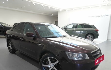 Hyundai Sonata VI, 2006 год, 750 000 рублей, 3 фотография