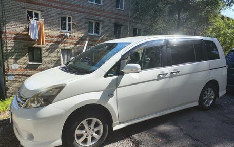 Toyota ISis I, 2010 год, 1 050 000 рублей, 3 фотография