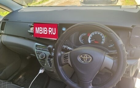 Toyota ISis I, 2010 год, 1 050 000 рублей, 16 фотография