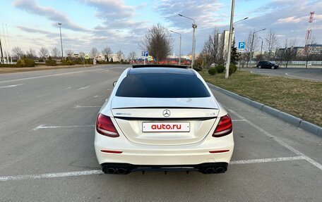 Mercedes-Benz E-Класс AMG, 2017 год, 4 000 000 рублей, 3 фотография