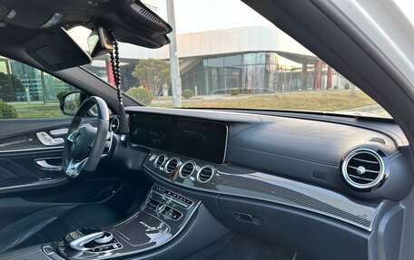 Mercedes-Benz E-Класс AMG, 2017 год, 4 000 000 рублей, 10 фотография