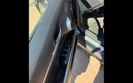 Toyota Camry, 2018 год, 2 800 000 рублей, 10 фотография
