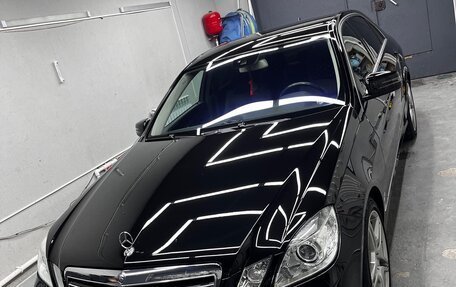 Mercedes-Benz E-Класс, 2010 год, 1 900 000 рублей, 3 фотография