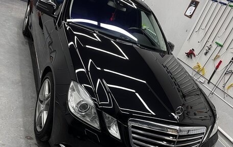 Mercedes-Benz E-Класс, 2010 год, 1 900 000 рублей, 2 фотография