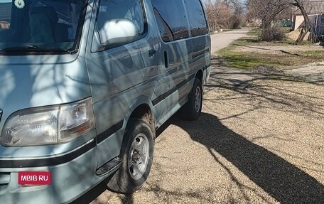 Toyota HiAce H50 H60 H70, 1987 год, 900 000 рублей, 2 фотография