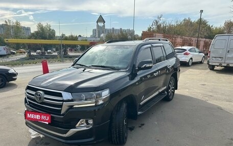 Toyota Land Cruiser 200, 2019 год, 5 600 000 рублей, 3 фотография