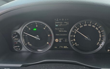 Toyota Land Cruiser 200, 2019 год, 5 600 000 рублей, 10 фотография