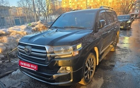 Toyota Land Cruiser 200, 2019 год, 5 600 000 рублей, 25 фотография