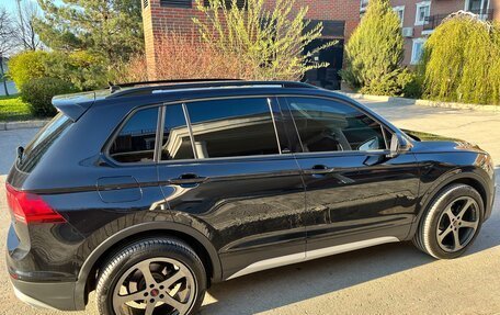 Volkswagen Tiguan II, 2018 год, 3 130 000 рублей, 5 фотография