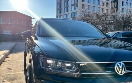 Volkswagen Tiguan II, 2018 год, 3 130 000 рублей, 4 фотография