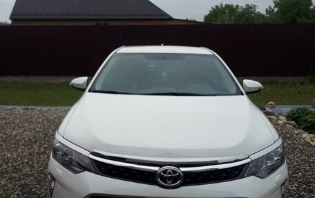 Toyota Camry, 2017 год, 2 850 000 рублей, 2 фотография
