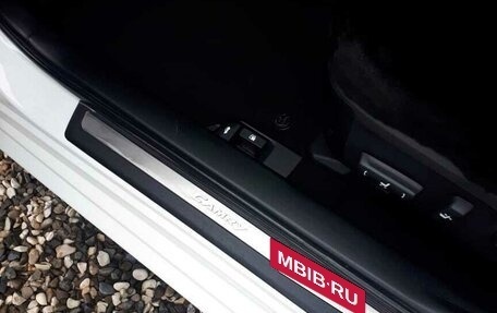 Toyota Camry, 2017 год, 2 850 000 рублей, 10 фотография