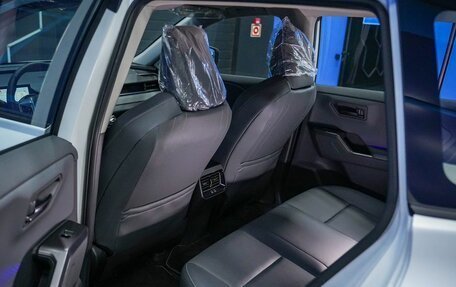 Toyota RAV4, 2025 год, 4 375 000 рублей, 14 фотография