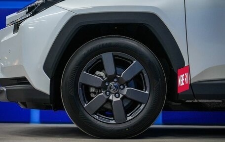 Toyota RAV4, 2025 год, 4 375 000 рублей, 10 фотография