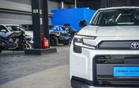 Toyota RAV4, 2025 год, 4 375 000 рублей, 32 фотография