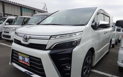 Toyota Voxy III, 2021 год, 1 870 000 рублей, 1 фотография