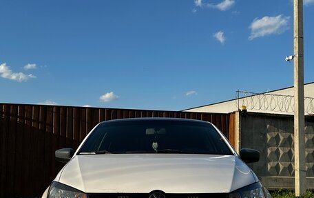 Volkswagen Polo VI (EU Market), 2011 год, 600 000 рублей, 2 фотография