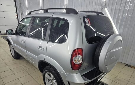 Chevrolet Niva I рестайлинг, 2019 год, 985 000 рублей, 5 фотография