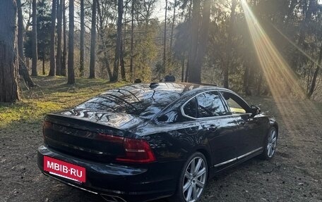 Volvo S90 II рестайлинг, 2016 год, 2 300 000 рублей, 5 фотография