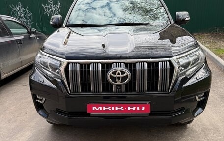 Toyota Land Cruiser Prado 150 рестайлинг 2, 2018 год, 4 999 999 рублей, 4 фотография