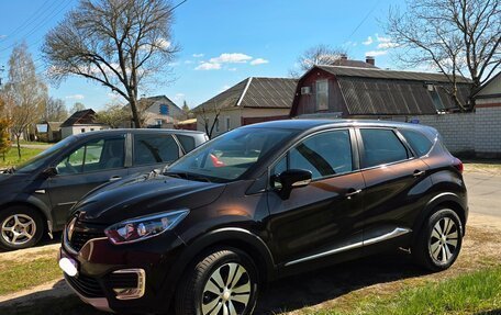 Renault Kaptur I рестайлинг, 2017 год, 1 680 000 рублей, 4 фотография