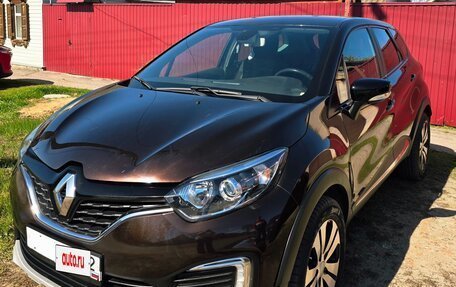 Renault Kaptur I рестайлинг, 2017 год, 1 680 000 рублей, 2 фотография