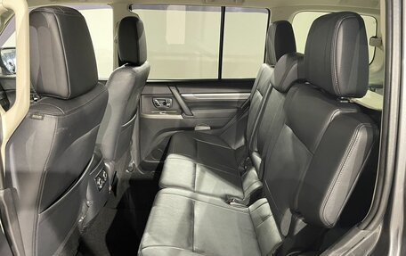 Mitsubishi Pajero IV, 2015 год, 3 089 000 рублей, 18 фотография
