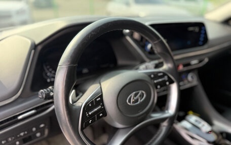 Hyundai Sonata VIII, 2021 год, 1 880 000 рублей, 5 фотография
