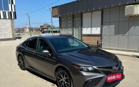 Toyota Camry, 2021 год, 2 100 000 рублей, 6 фотография